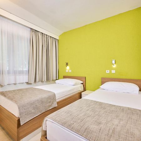 Apartments Galijot Plava Laguna โปเรช ภายนอก รูปภาพ